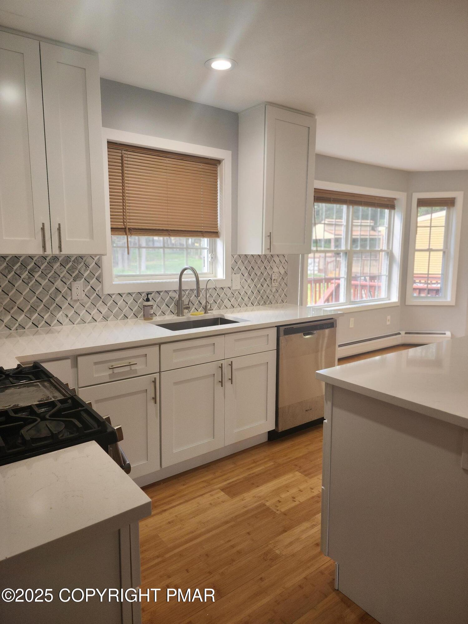 283 Pocono Boulevard Bushkill, PA 18324 - Photo 15 of 44 1000039417