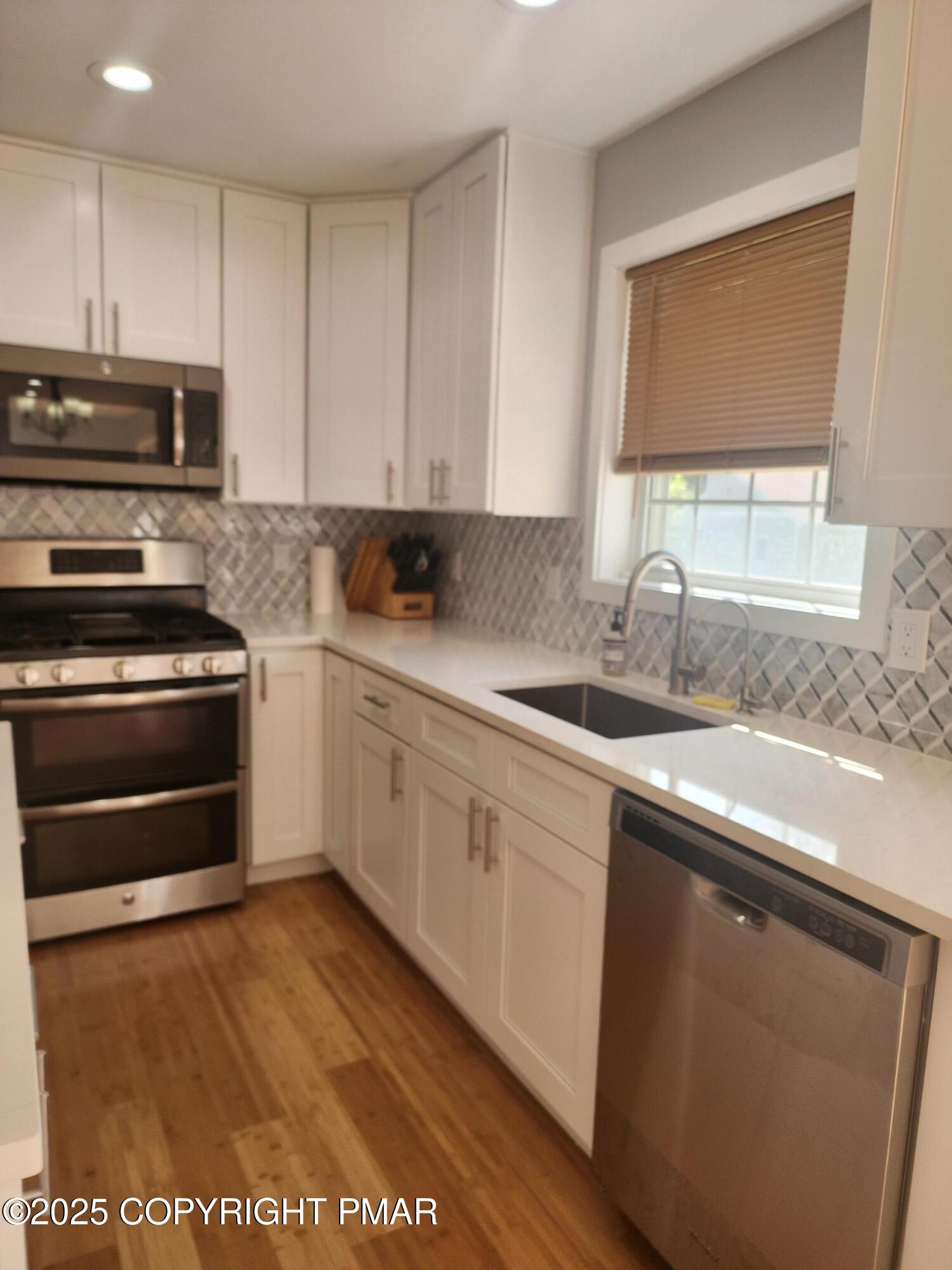 283 Pocono Boulevard Bushkill, PA 18324 - Photo 18 of 44 5