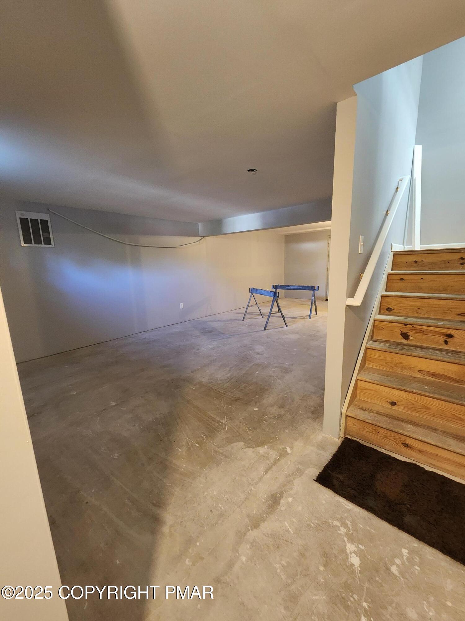 283 Pocono Boulevard Bushkill, PA 18324 - Photo 43 of 44 1000039185