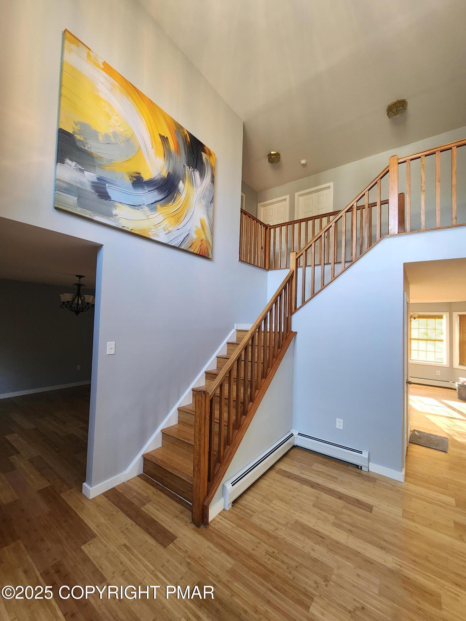 283 Pocono Boulevard Bushkill, PA 18324 - Photo 6 of 44 Foyer