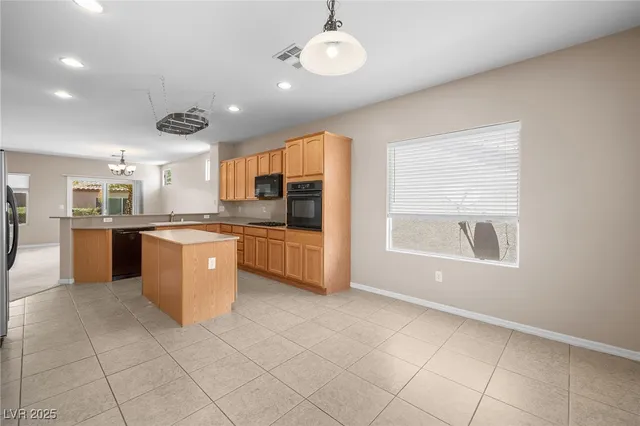 $2,048 | 2131 Waterton Rivers Drive, Henderson, NV 89044