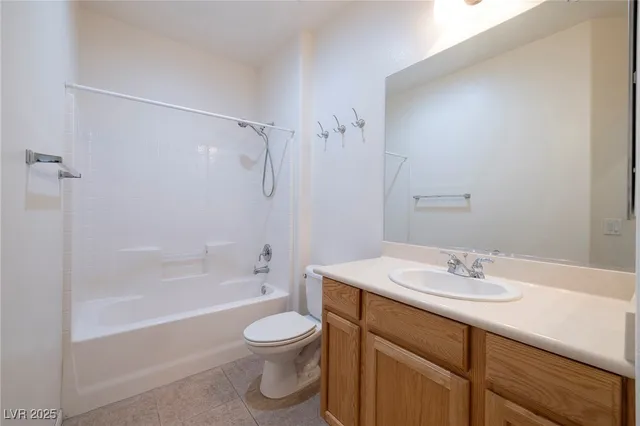 $2,048 | 2131 Waterton Rivers Drive, Henderson, NV 89044