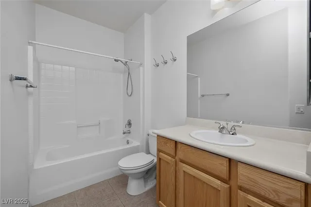 $2,048 | 2131 Waterton Rivers Drive, Henderson, NV 89044