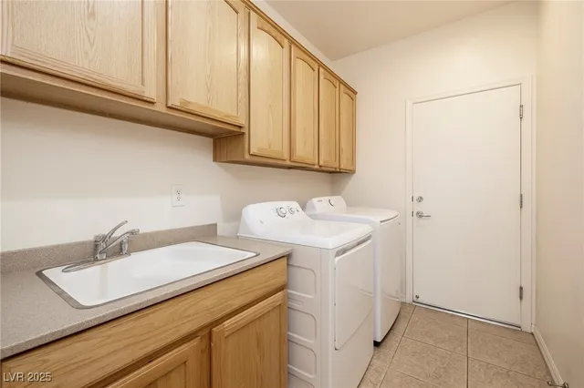 $2,048 | 2131 Waterton Rivers Drive, Henderson, NV 89044