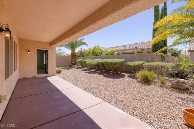 $2,048 | 2131 Waterton Rivers Drive, Henderson, NV 89044