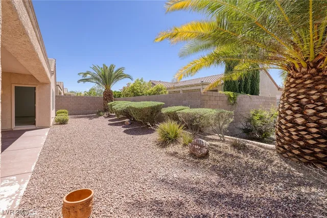 $2,048 | 2131 Waterton Rivers Drive, Henderson, NV 89044