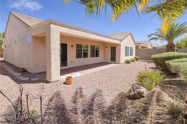 $2,048 | 2131 Waterton Rivers Drive, Henderson, NV 89044