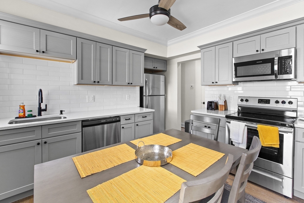 31 Juliette Street, Unit 3 Boston, MA 02122 - Photo 3 of 10