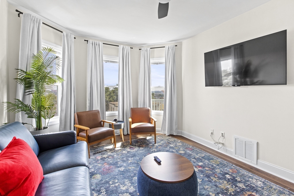 31 Juliette Street, Unit 3 Boston, MA 02122 - Photo 5 of 10