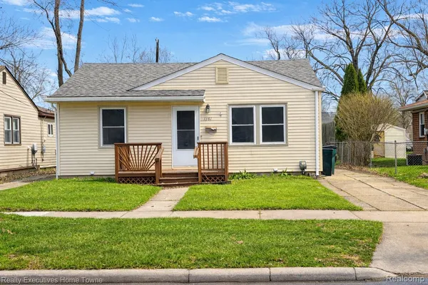 $1,300 | 1381 East Chesterfield Street, Ferndale, MI 48220