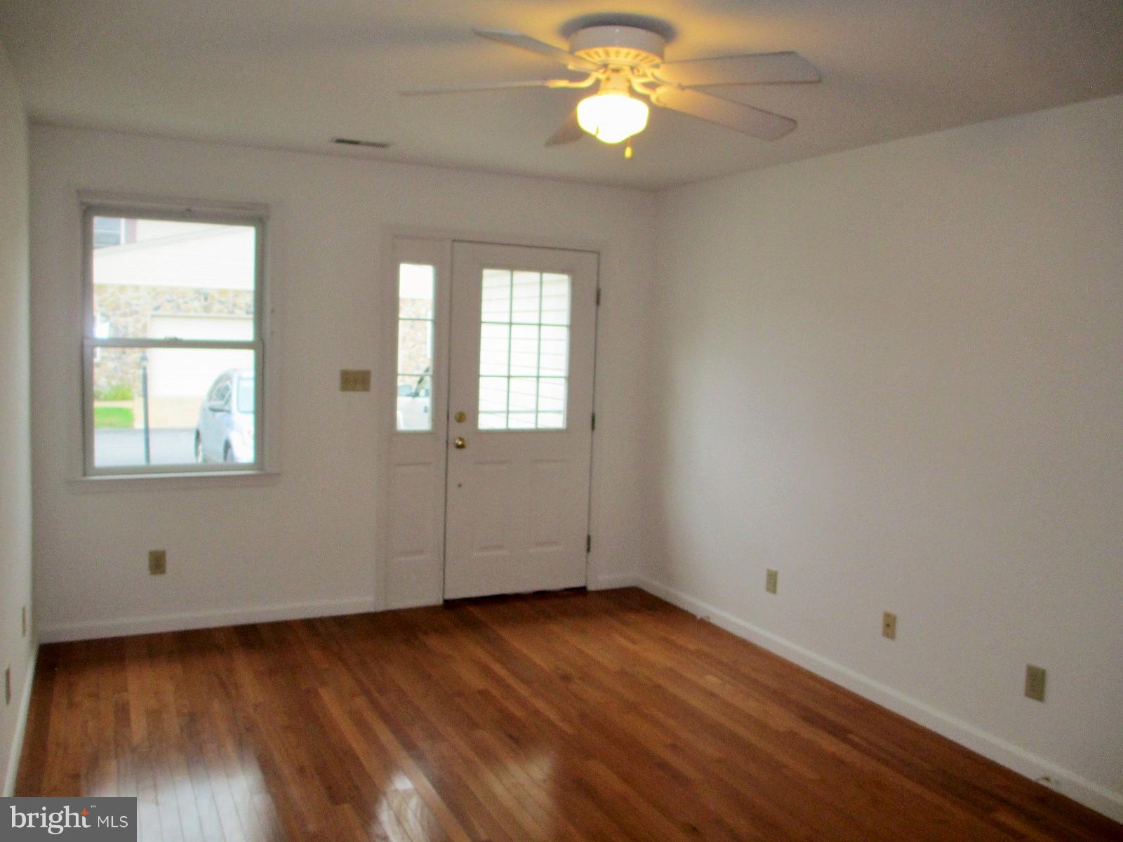 403 Springbrook Court Hanover, PA 17331 - Photo 5 of 28 Gallery Image 5