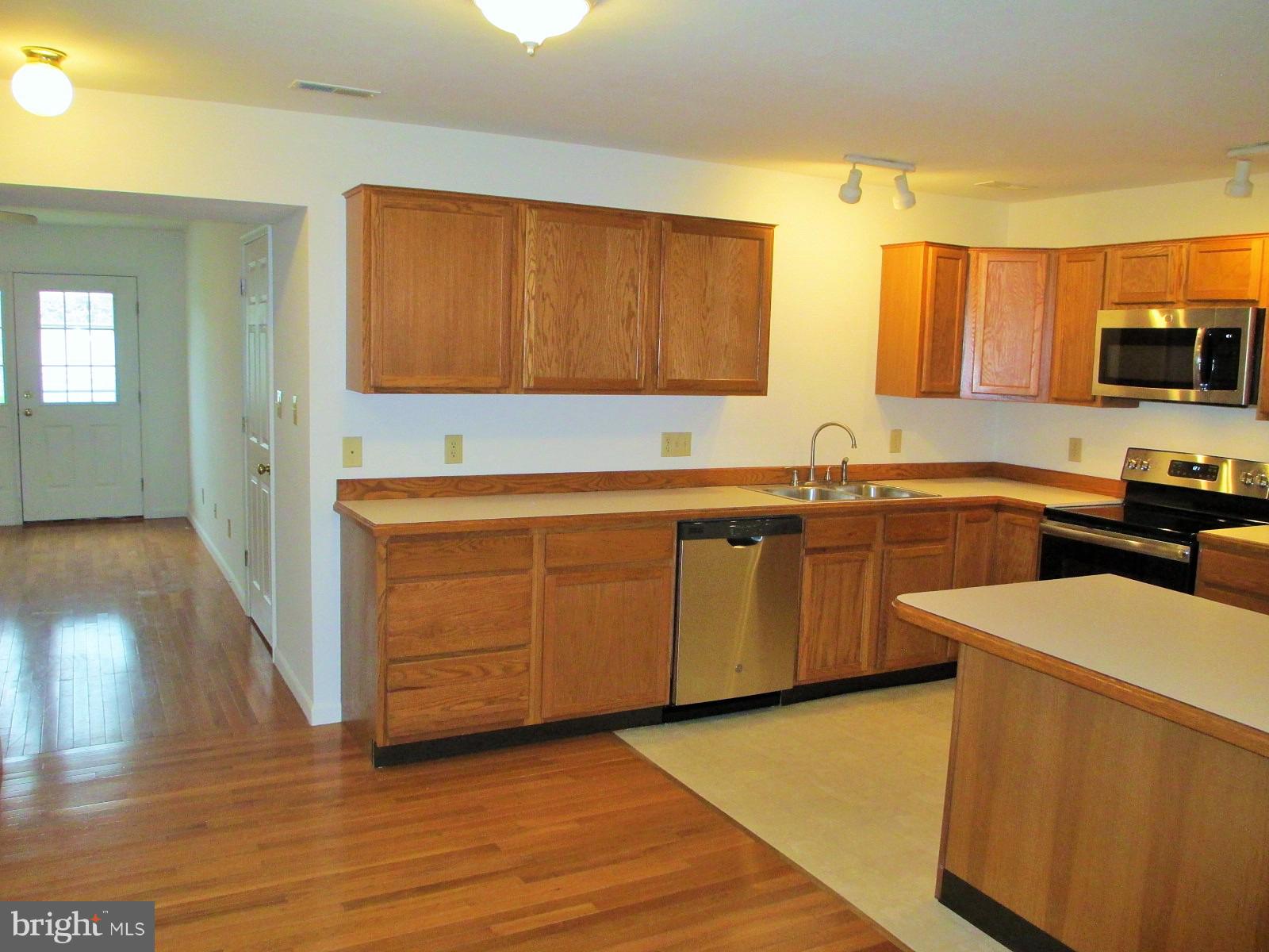 403 Springbrook Court Hanover, PA 17331 - Photo 8 of 28 Gallery Image 8