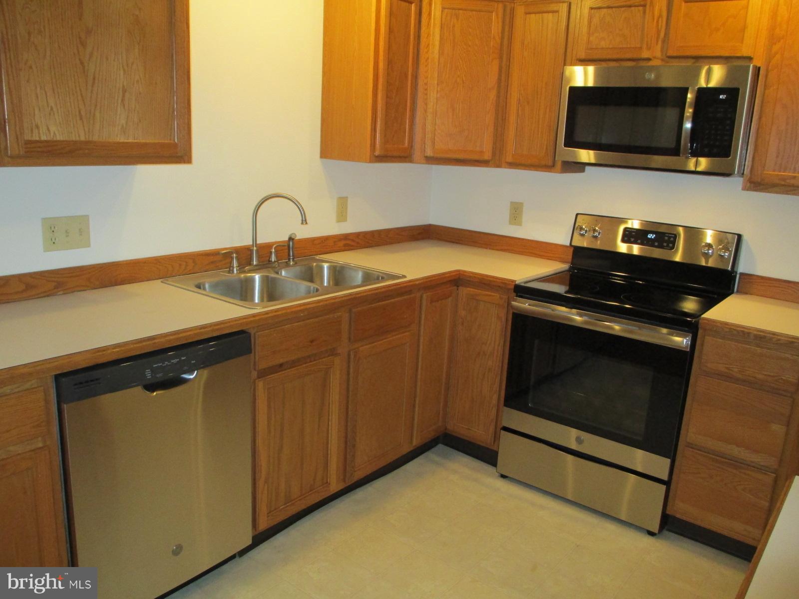 403 Springbrook Court Hanover, PA 17331 - Photo 9 of 28 Gallery Image 9