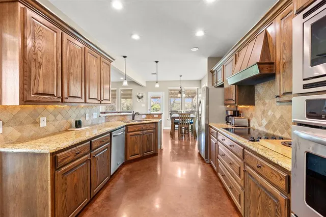 $465,000 | 160 Seven Oaks Lane, China Spring, TX 76633