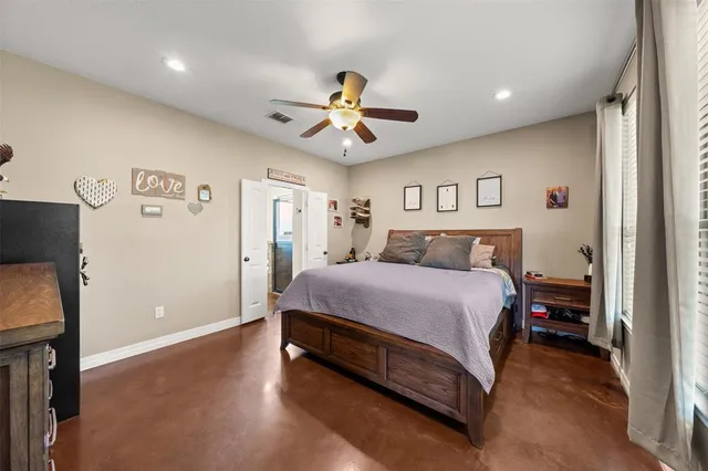 $465,000 | 160 Seven Oaks Lane, China Spring, TX 76633