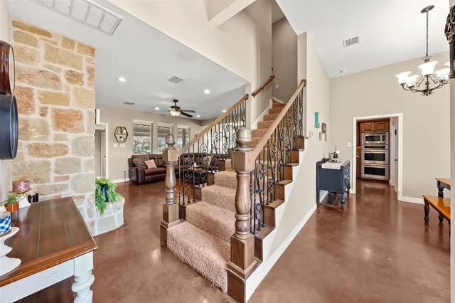 $465,000 | 160 Seven Oaks Lane, China Spring, TX 76633
