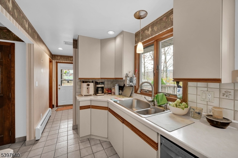 699 East Shore Road West Milford, NJ 07421 - Photo 21 of 50