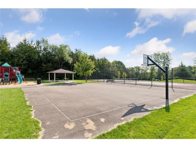 $899,999 | 745 Virginia Shores Circle, Victoria, MN 55331