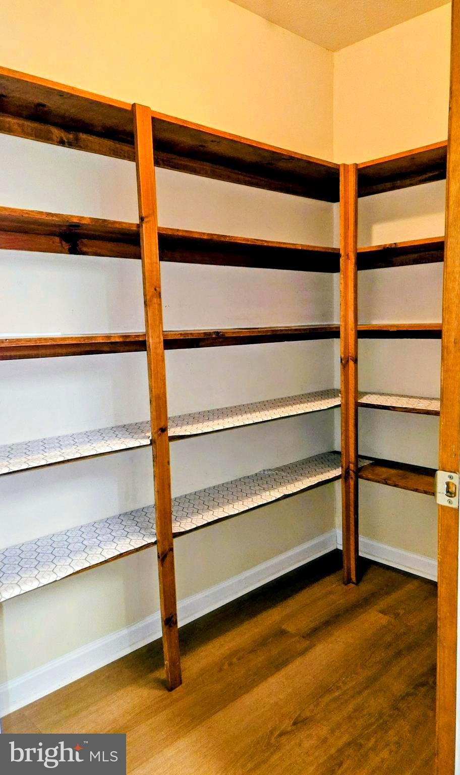 44045 Fieldstone Way California, MD 20619 - Photo 15 of 37 Kitchen Pantry