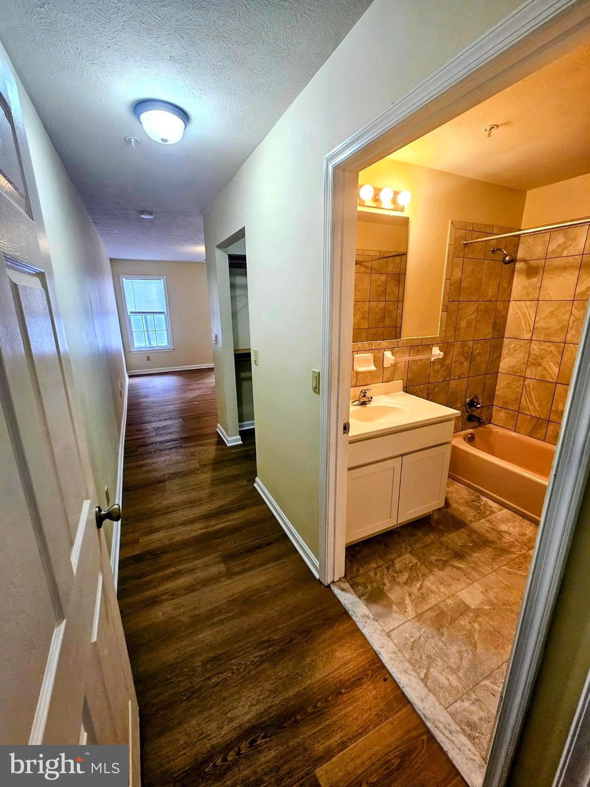 44045 Fieldstone Way California, MD 20619 - Photo 17 of 37 Entering primary bedroom