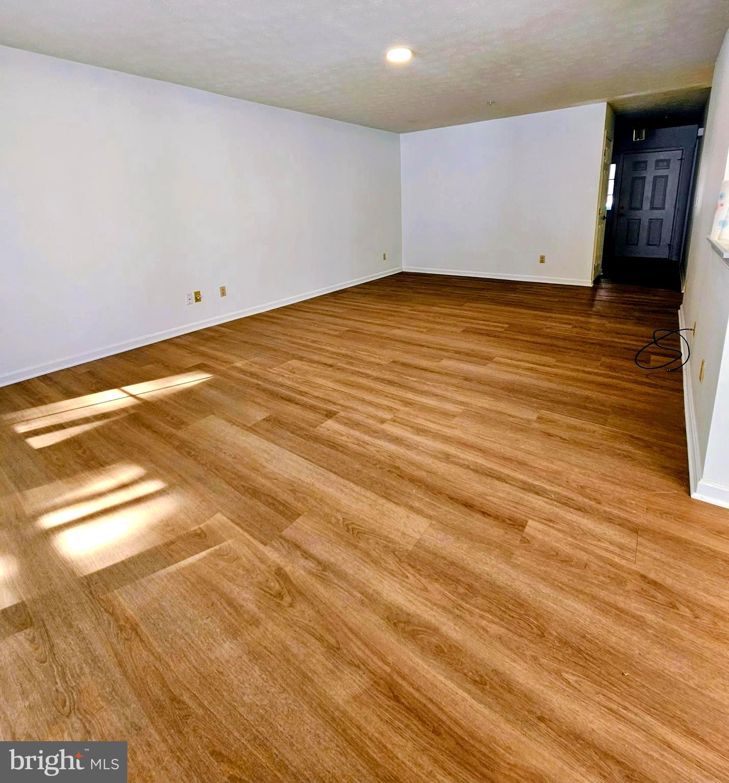 44045 Fieldstone Way California, MD 20619 - Photo 8 of 37 Living room