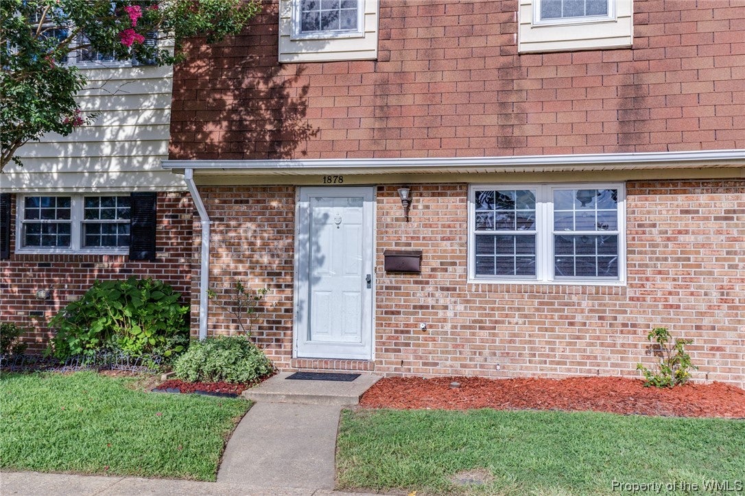1878 Olde Buckingham Road Hampton, VA 23669 - Photo 2 of 21 Gallery Image 2