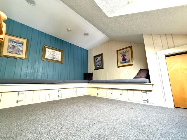 $1,200 | 46 Packard's Road, Unit 307 WEEK 4, Waterville Valley, NH 03215