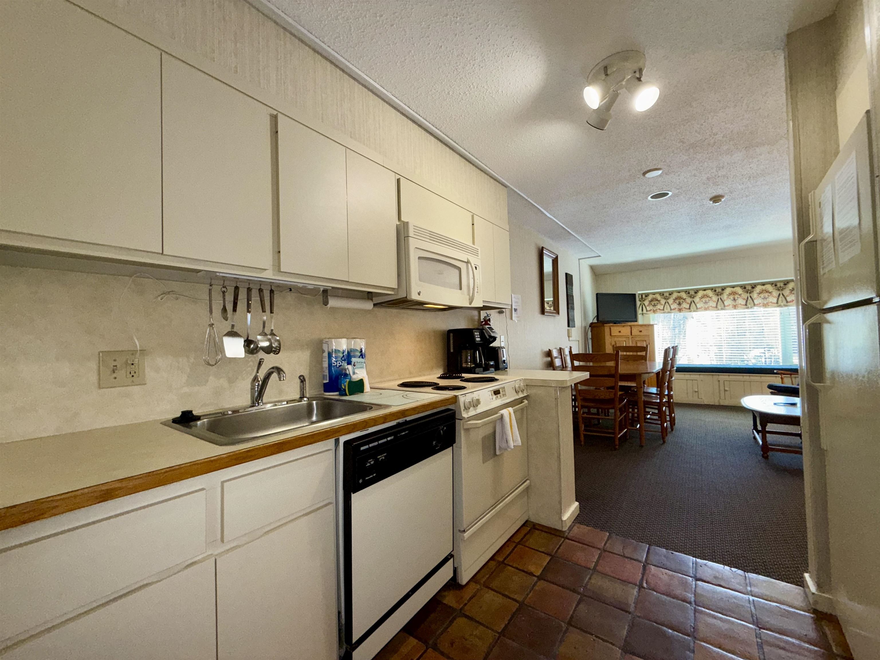 46 Packard's Road, Unit 307 WEEK 4 Waterville Valley, NH 03215 - Photo 8 of 45