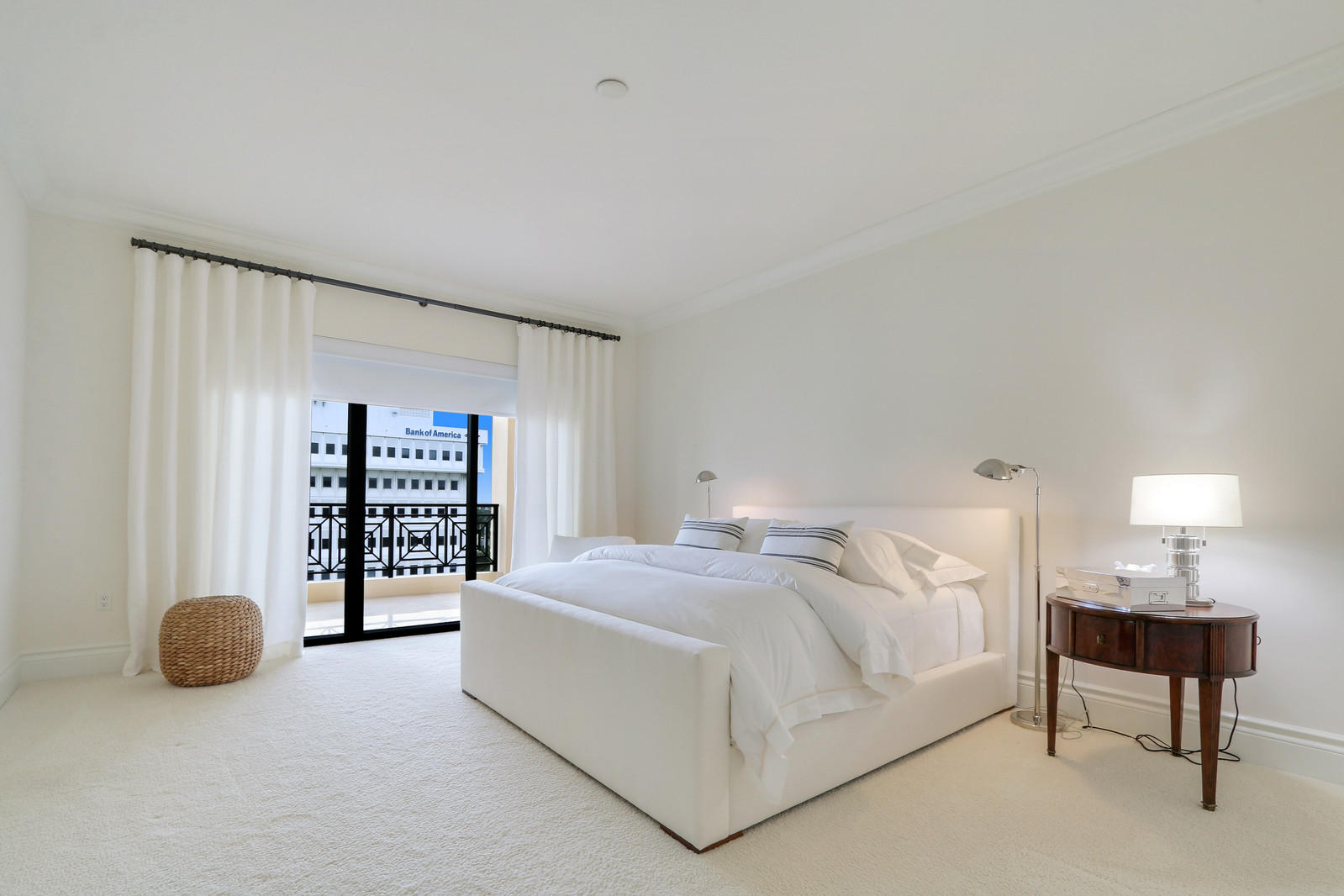 200 East Palmetto Park Road, Unit 811 Boca Raton, FL 33432 - Photo 3 of 24 Master Bedroom