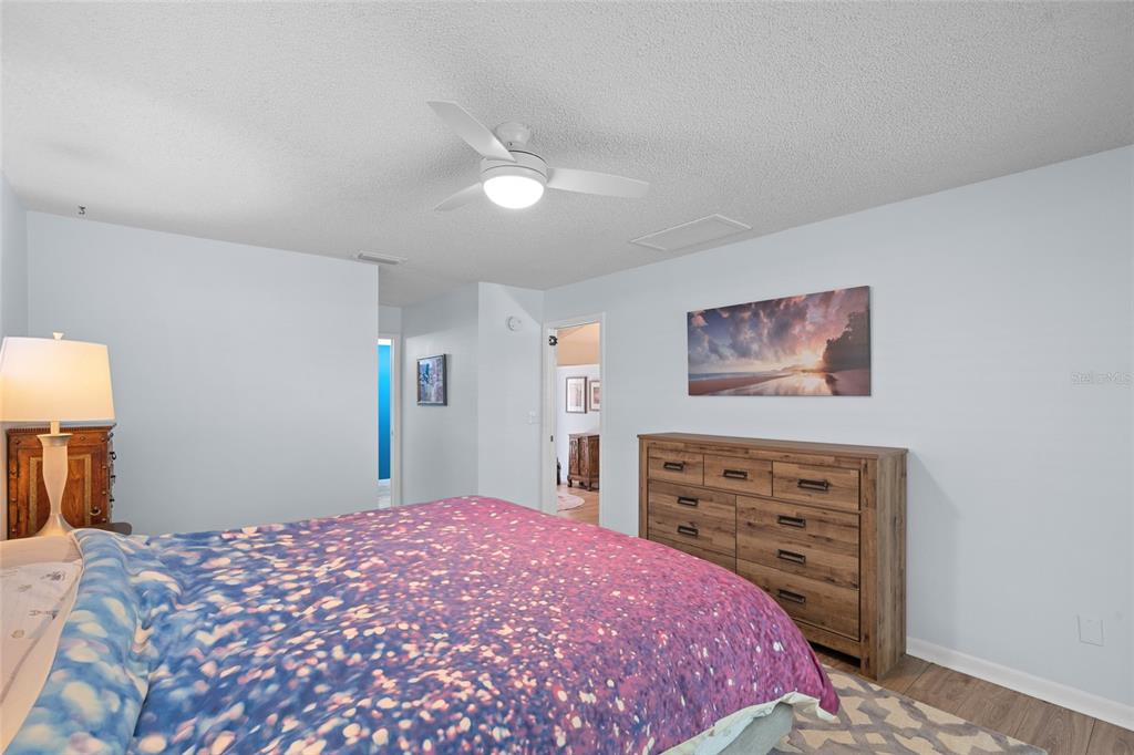 11368 93rd Street Largo, FL 33773 - Photo 21 of 42 Gallery Image 21