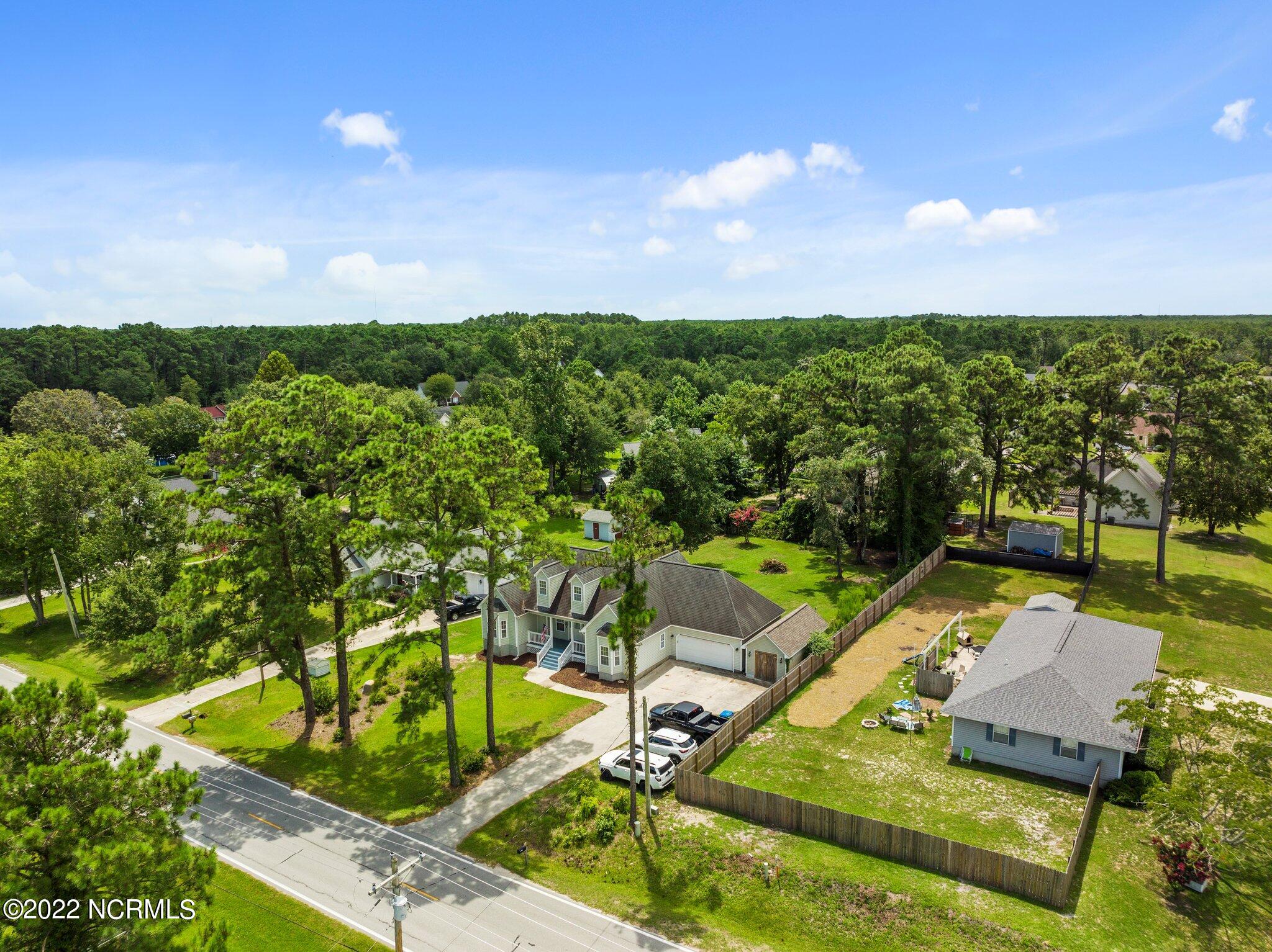 843 Roberts Road Newport, NC 28570 - Photo 38 of 47 14-web-or-mls-DJI_0872