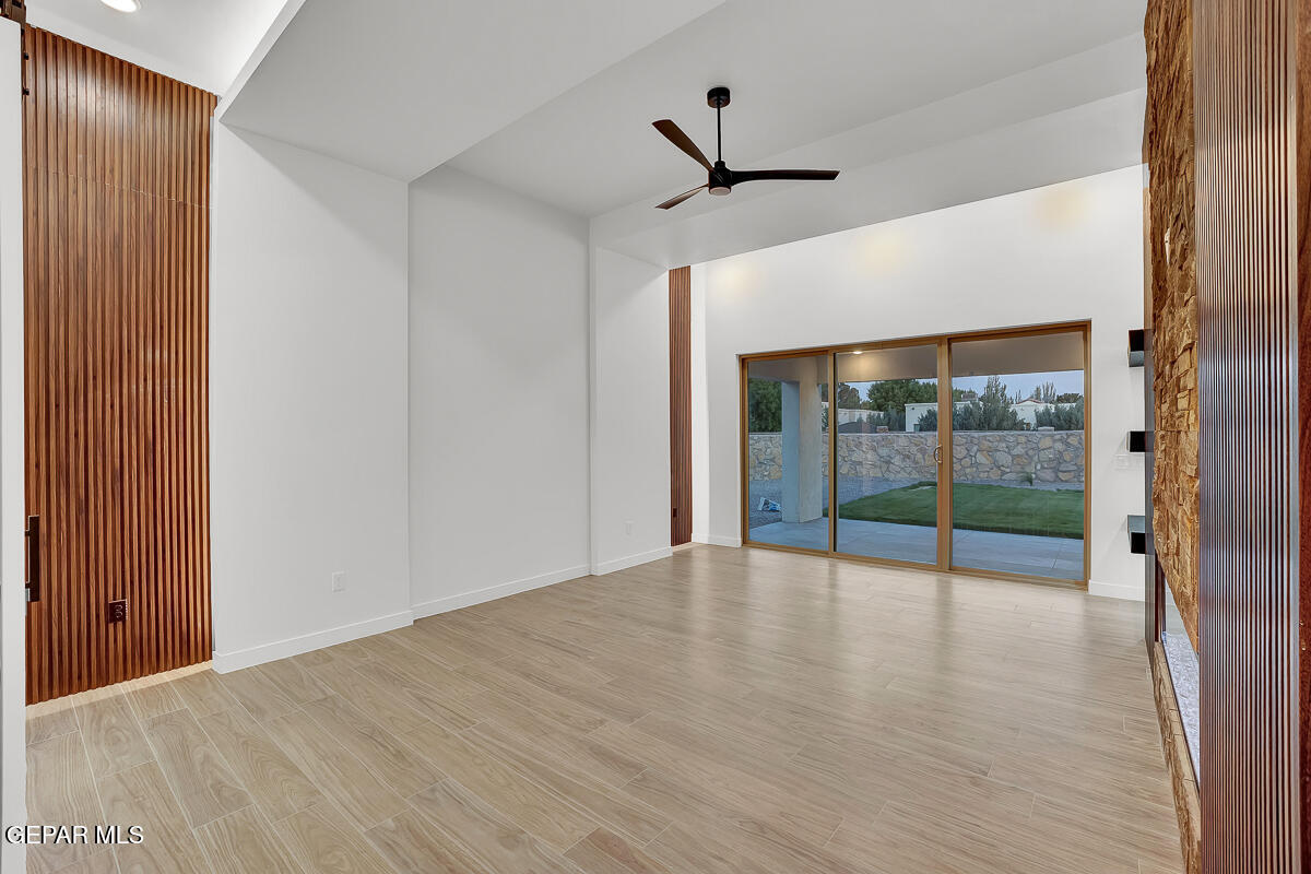 820 West Gate El Paso, TX 79932 - Photo 17 of 42 820 WestGate-24