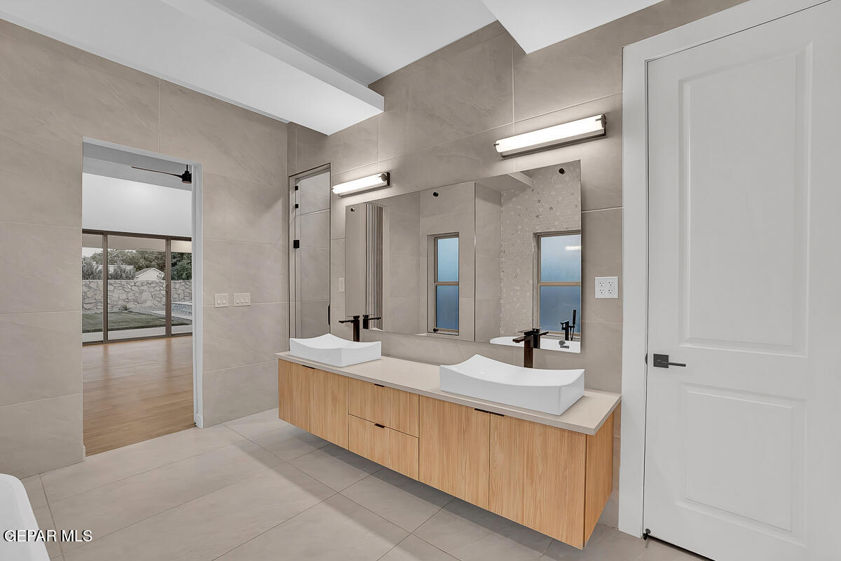 820 West Gate El Paso, TX 79932 - Photo 18 of 42 820 WestGate-27