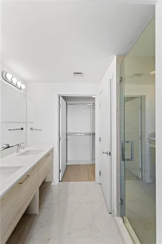 $3,850 | 16385 Biscayne Boulevard, Unit 1918, North Miami Beach, FL 33160