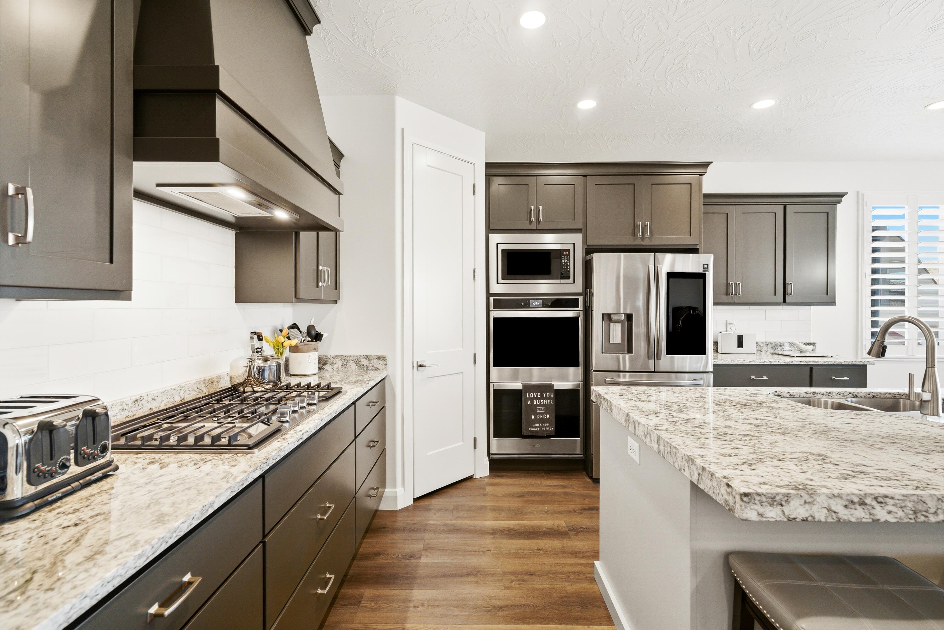 1414 Via Del Sol Washington, UT 84780 - Photo 8 of 37 Kitchen