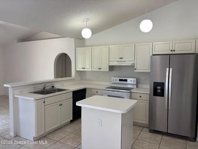 $1,775 | 117 Hillock Avenue Northwest, Palm Bay, FL 32907