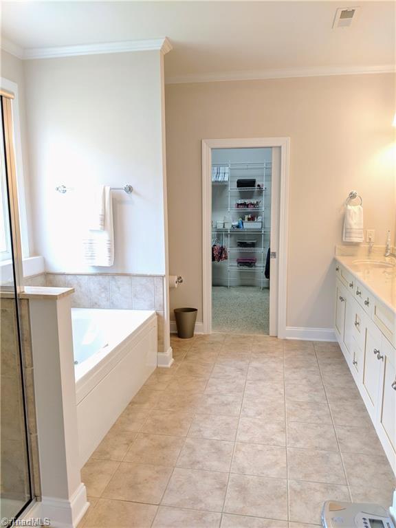1706 Gentry Court High Point, NC 27265 - Photo 4 of 22 Gallery Image 4