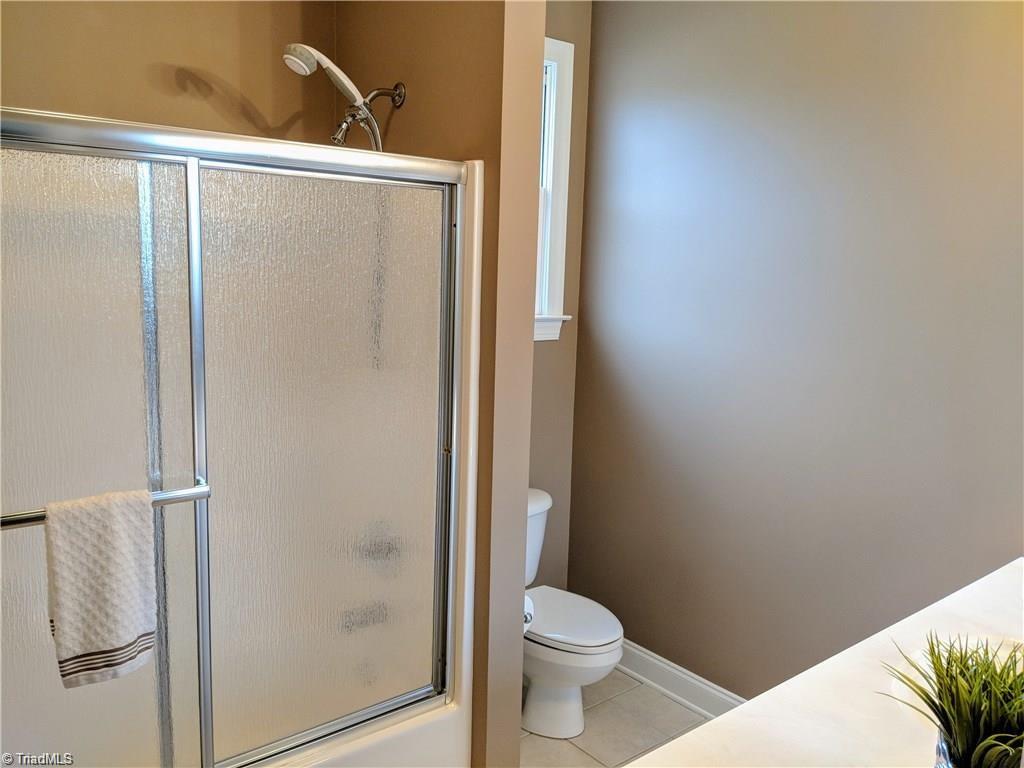 1706 Gentry Court High Point, NC 27265 - Photo 5 of 22 Gallery Image 5