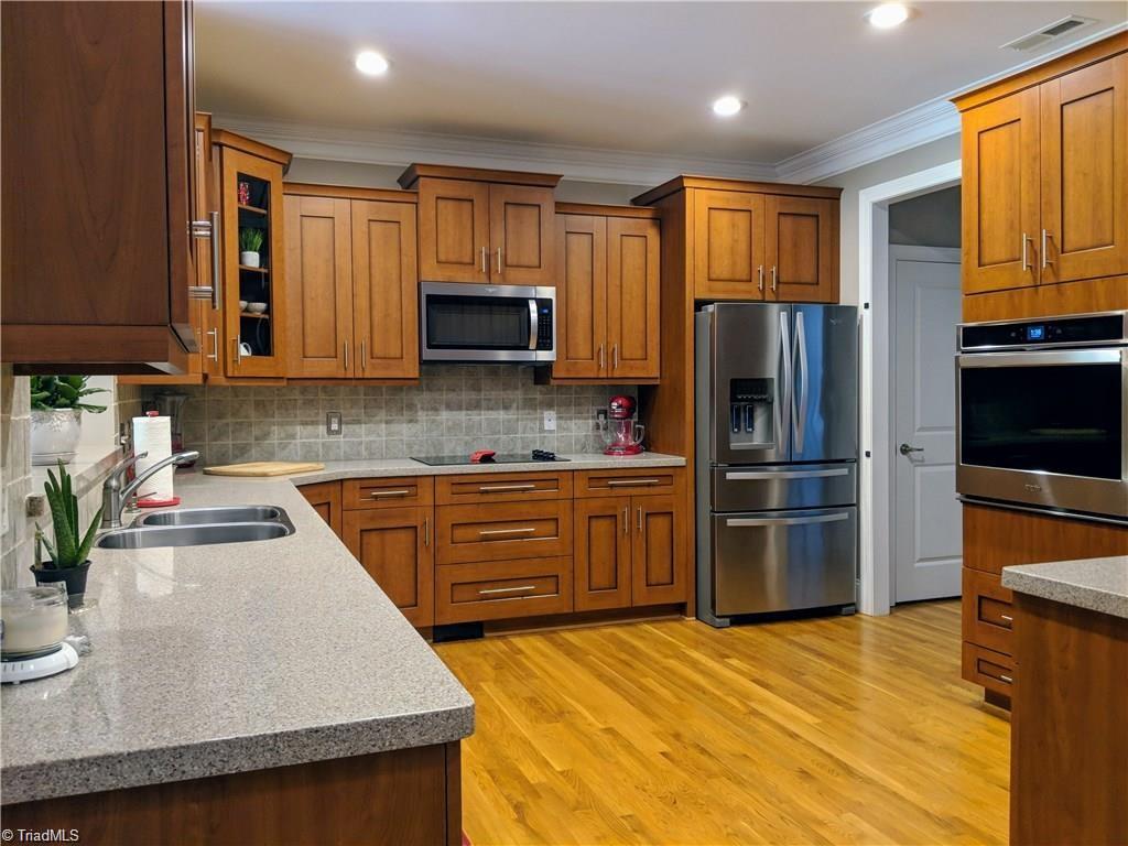1706 Gentry Court High Point, NC 27265 - Photo 9 of 22 Gallery Image 9