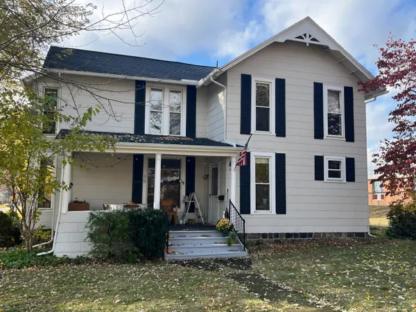 $179,000 | 4 North West Street, Hillsdale, MI 49242