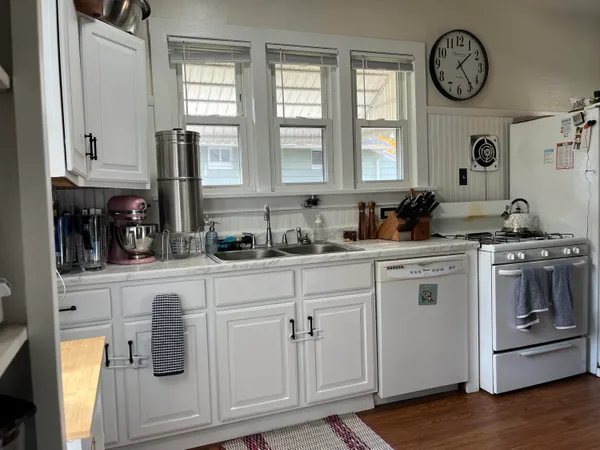 $179,000 | 4 North West Street, Hillsdale, MI 49242