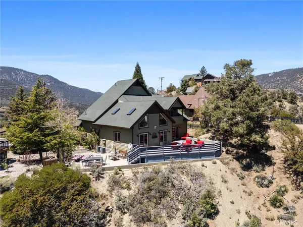 $674,999 | 2104 St Bernard Drive, Pine Mountain Club, CA 93222