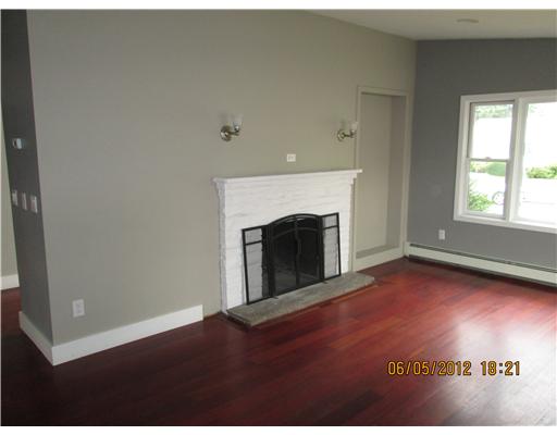 30 Laurelhurst Road Cranston, RI 02920 - Photo 3 of 20 Exterior Front.