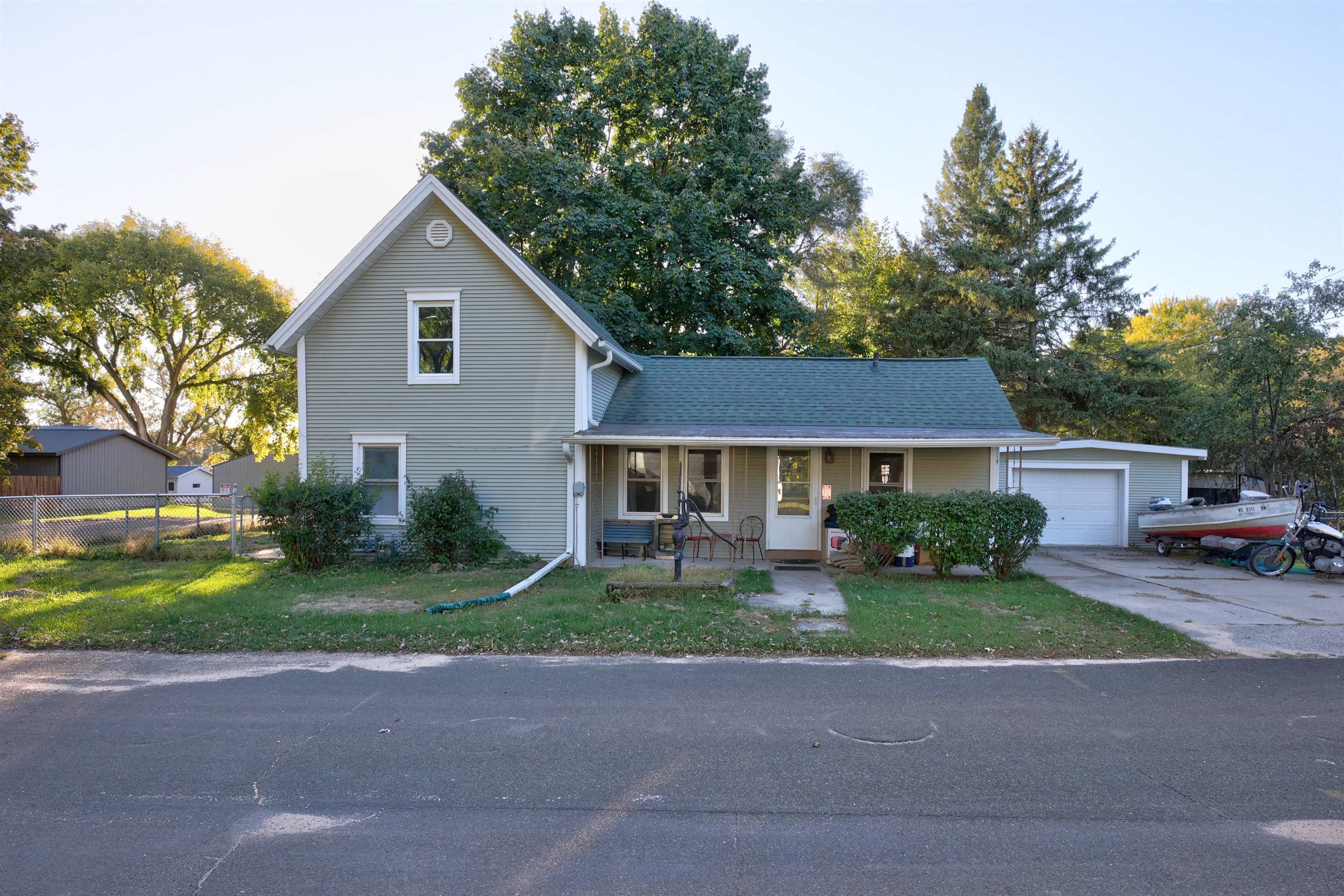 143 Dunlop Street Rio, WI 53960 - Photo 1 of 1 Gallery Image 1