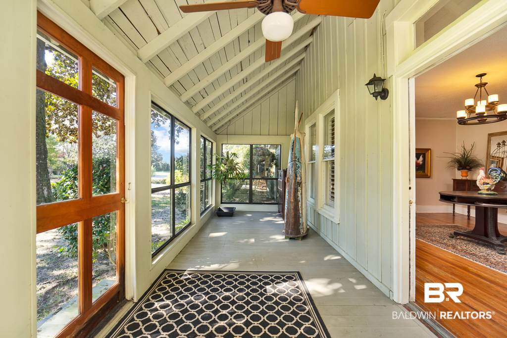 655 Morphy Avenue Fairhope, AL 36532 - Photo 4 of 28 Beautiful Glassed Front P