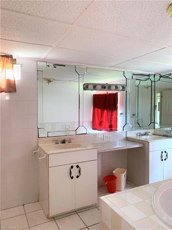980 Auto Ranch Road, Unit 13 Naples, FL 34114 - Photo 12 of 16 Gallery Image 12