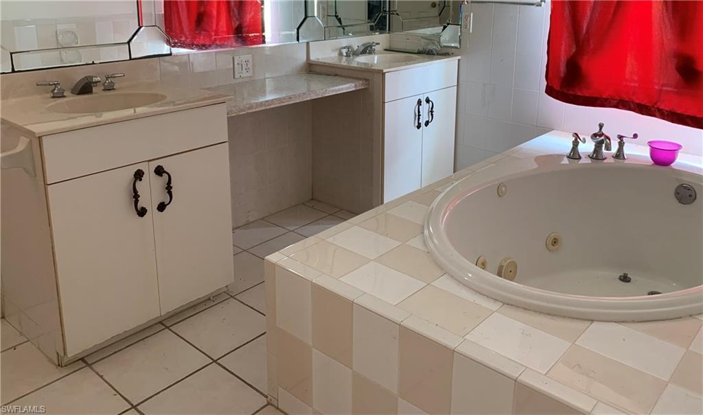 980 Auto Ranch Road, Unit 13 Naples, FL 34114 - Photo 13 of 16 Gallery Image 13