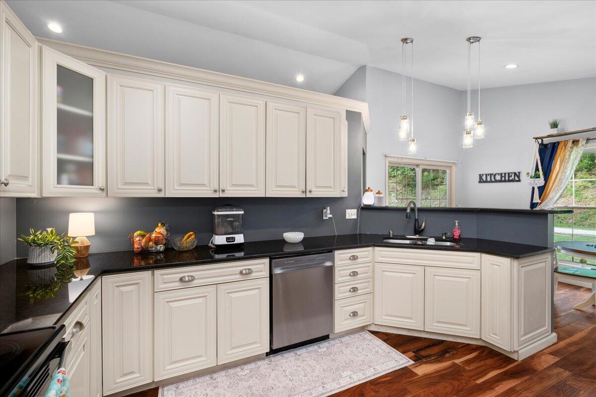 3357 Campton-Baptist Road Campton, KY 41301 - Photo 15 of 51 23-IVA07938