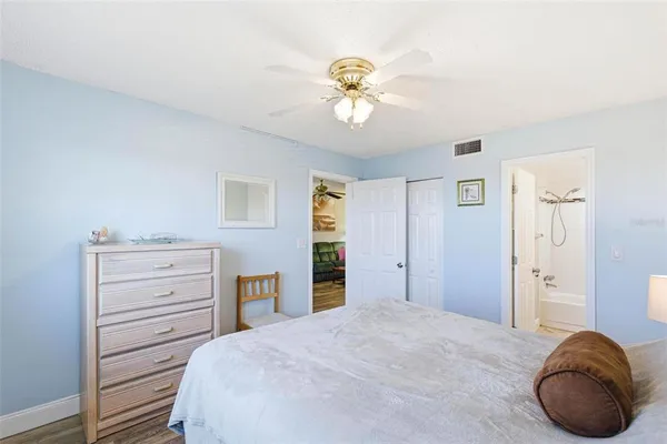 $1,700 | 801 83rd Avenue North, Unit 510, St. Petersburg, FL 33702