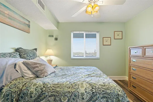 $1,700 | 801 83rd Avenue North, Unit 510, St. Petersburg, FL 33702